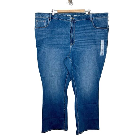 Old Navy Kicker Boot Cut Mid Rise Jeans Womens Plus Size 30 Medium Wash - Picture 1 of 6